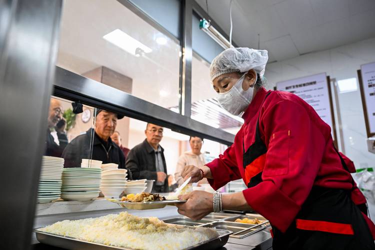 助餐服务便利"银发"生活